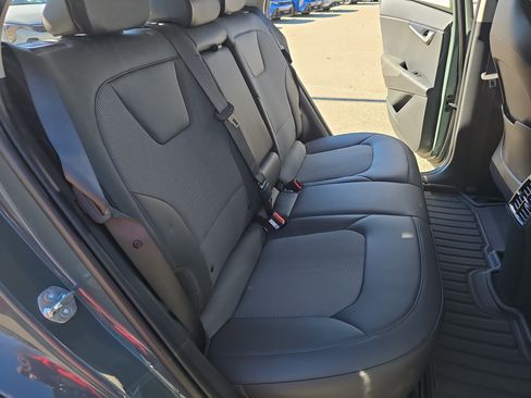 New 2025 Kia Niro Wind image 11