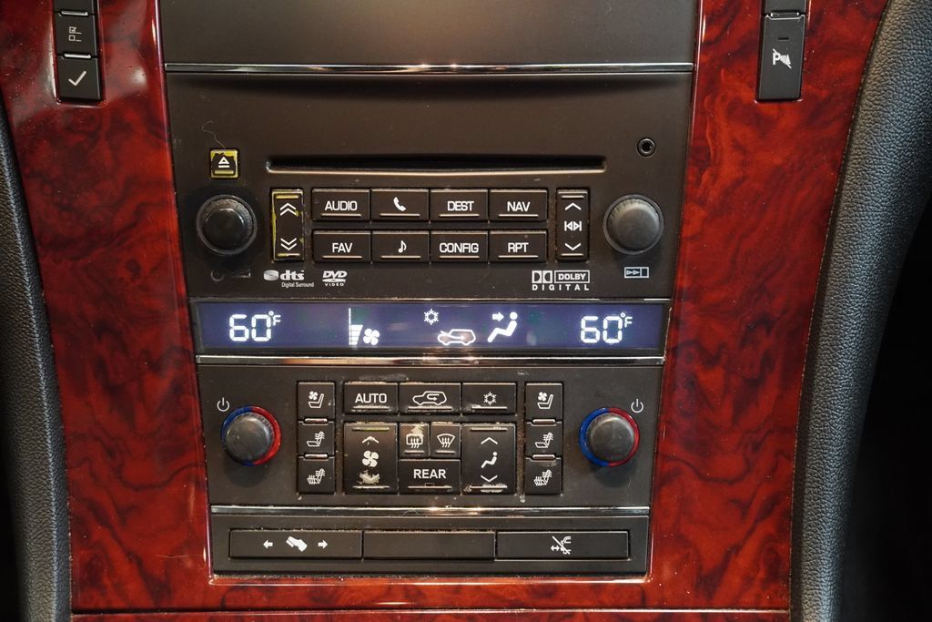 Used 2013 Cadillac Escalade ESV Premium AWD/4WD image 22
