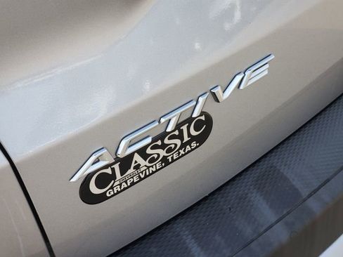 Used 2023 Ford Escape Active w/ Cold Weather Package FWD image 9