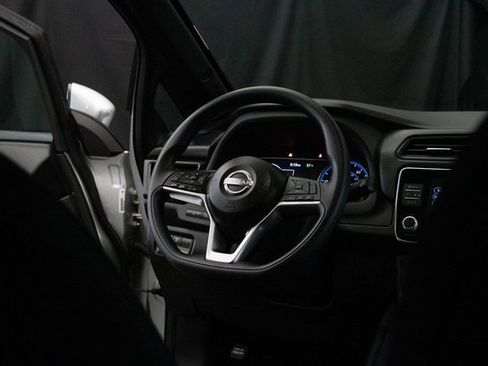 Used 2024 Nissan Leaf S image 14