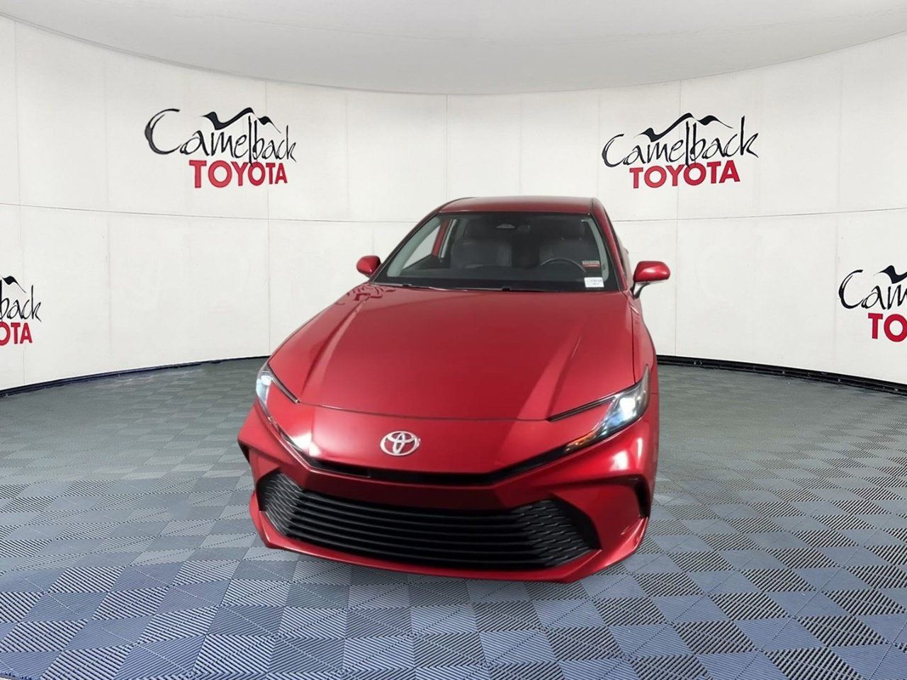 Used 2025 Toyota Camry LE w/ Convenience Package FWD image 6