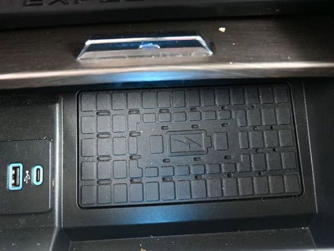 Used 2024 Ford Expedition Max Limited image 30