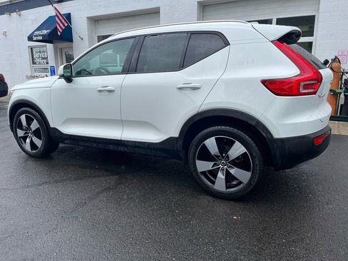 Used 2019 Volvo XC40 T5 Momentum AWD/4WD image 3