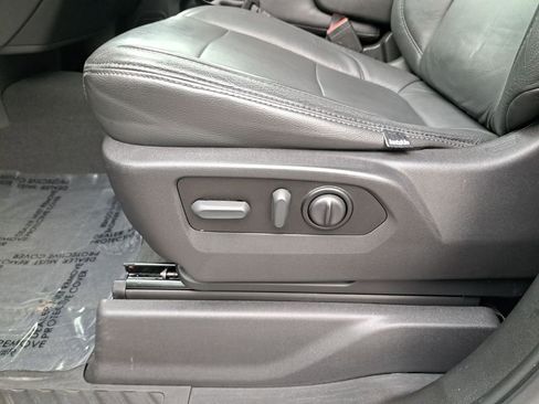 Used 2022 Chevrolet Silverado 1500 Custom Trail Boss w/ LPO, Dark Essentials Package image 33