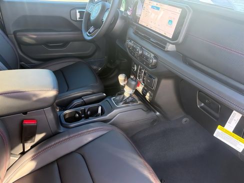New 2026 Jeep Gladiator Rubicon image 12