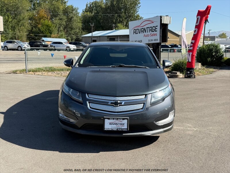 Used 2013 Chevrolet Volt Premium w/ Premium Trim Package FWD image 2