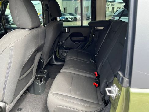Used 2021 Jeep Wrangler Unlimited Sport AWD/4WD image 9