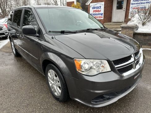Used 2017 Dodge Grand Caravan SE w/ Power Window Group FWD image 10