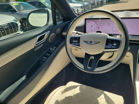 Certified 2025 Genesis GV80 3.5T Prestige AWD/4WD image 16