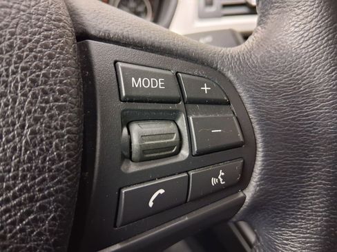 Used 2018 BMW 320i Sedan RWD image 23