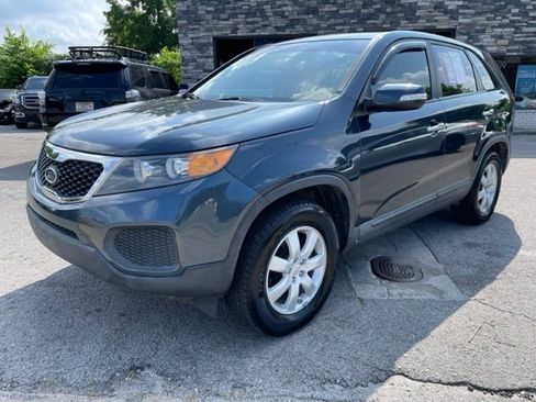 Used 2011 Kia Sorento LX image 1