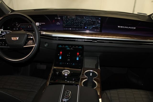 Used 2026 Cadillac Escalade Platinum Sport w/ LPO, ONYX Package AWD/4WD image 16