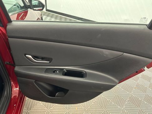 Used 2025 Hyundai Elantra SEL w/ Cargo Package FWD image 16