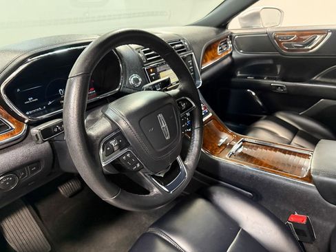 Used 2019 Lincoln Continental Premiere image 74