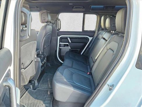 Used 2024 Land Rover Defender 110 X-Dynamic SE image 19