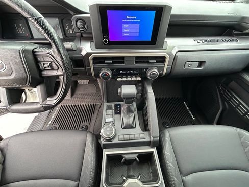 Used 2026 Toyota Tacoma SR5 AWD/4WD image 18