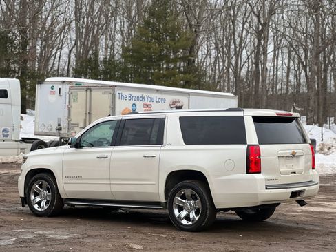 Used 2015 Chevrolet Suburban LTZ image 4