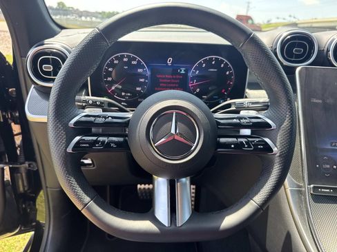 Used 2026 Mercedes-Benz GLC 300 image 21