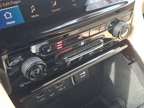 Certified 2022 Jeep Grand Cherokee L Limited image 29