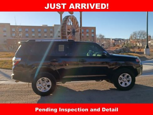 Used 2020 Toyota 4Runner SR5 image 36