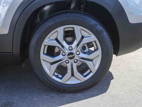 Used 2024 Kia Seltos S image 12