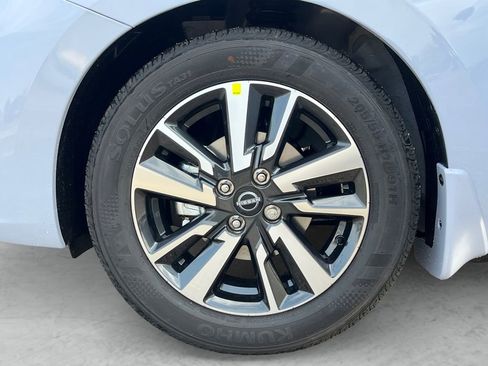 New 2025 Nissan Versa SV image 23