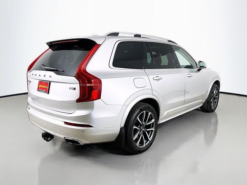 Used 2019 Volvo XC90 T6 Momentum image 7