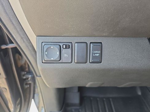 Used 2012 Nissan Frontier PRO-4X w/ Pro-4x Luxury Pkg AWD/4WD image 19