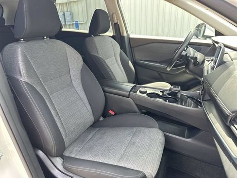 Used 2023 Nissan Rogue SV AWD/4WD image 26