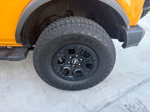 Used 2022 Ford Bronco Wildtrak AWD/4WD image 9