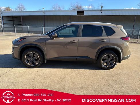 Certified 2025 Nissan Rogue SV w/ SV Premium Package image 10