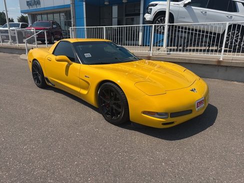 Used 2003 Chevrolet Corvette Z06 w/ Memory Package, 3 Drivers image 2