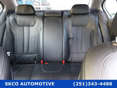 Used 2016 BMW 740i image 27