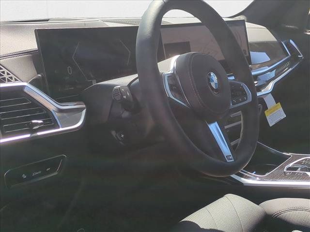 Used 2026 BMW X7 xDrive40i w/ M Sport Package AWD/4WD image 9