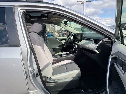 Used 2020 Toyota RAV4 XLE w/ Convenience Package image 27