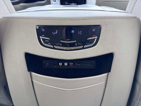 Used 2015 Cadillac Escalade ESV Luxury RWD image 18