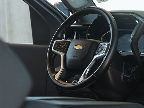 Used 2024 Chevrolet Silverado 2500 LT image 24