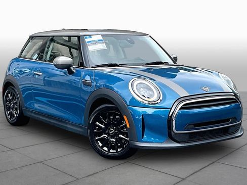 Used 2022 MINI Cooper 2-Door Hardtop FWD image 3