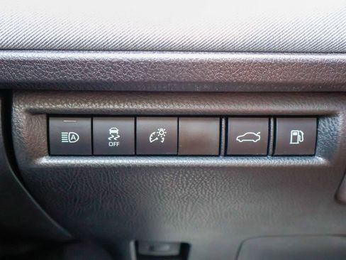 Used 2025 Toyota Camry LE w/ Convenience Package FWD image 19