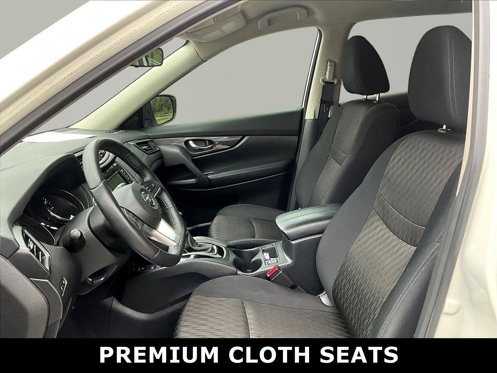 Used 2019 Nissan Rogue SV w/ Premium Package FWD image 2