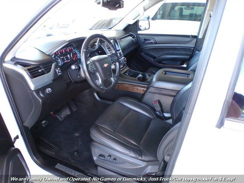 Used 2018 Chevrolet Suburban LT image 13