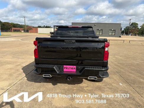 Used 2022 Chevrolet Silverado 1500 Custom Trail Boss w/ Midnight Edition AWD/4WD image 10