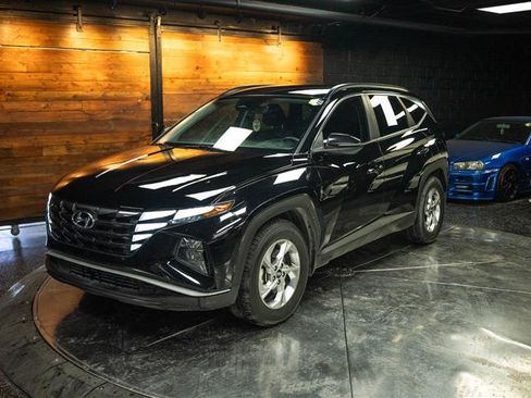 Used 2023 Hyundai Tucson SEL FWD image 2
