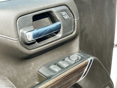 Used 2022 Chevrolet Silverado 1500 RST w/ Z71 Off-Road Package image 18