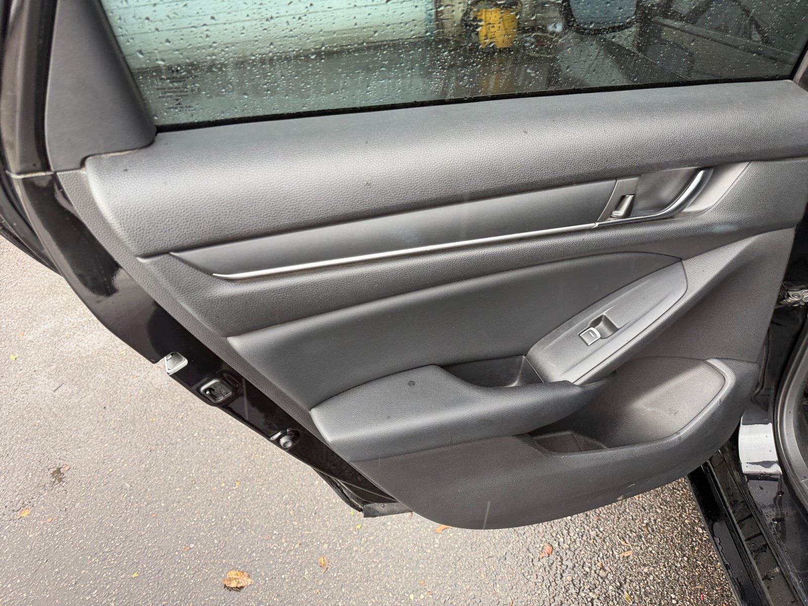 Used 2018 Honda Accord Sport image 27