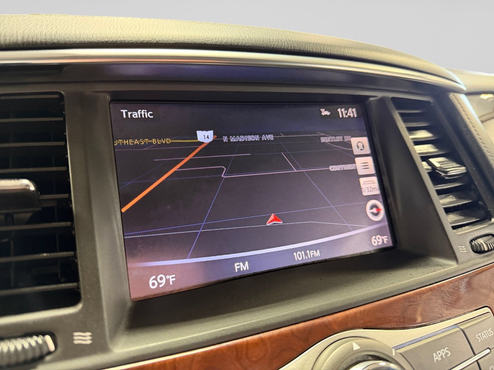 Used 2018 INFINITI QX80 4WD w/ Driver Assistance Package image 30