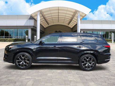 New 2026 Lexus TX 500h AWD image 3