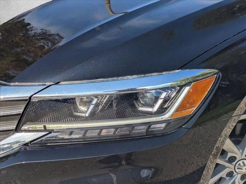 Used 2021 Volkswagen Passat 2.0T S image 9