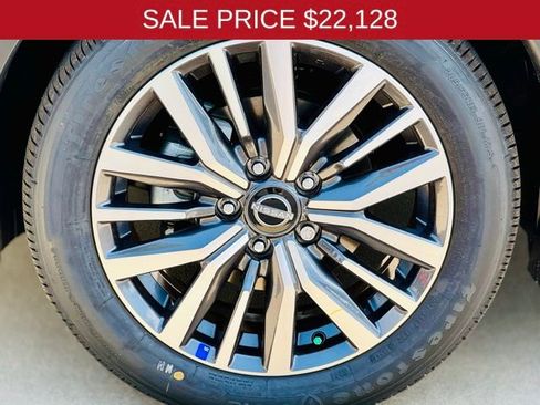 New 2024 Nissan Kicks SV image 10