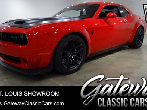 Used 2019 Dodge Challenger SRT Hellcat Redeye image 1